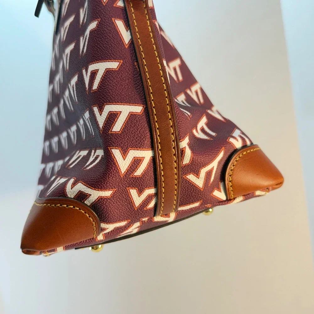 Dooney & Bourke excellent pre